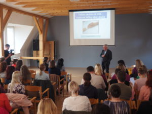 4. 4. 2018 Rodičovská akademie s profesorem Mihálem a dalšími odborníky v regionu